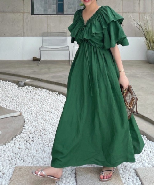 Vネックフリル半袖ロングワンピース（ワンピース）｜deux amour
