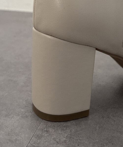 Thevon（ゼボン）の「オープントゥ合皮ヒールブーツ（ブーツ・レディース・ブラック/アイボリー・M/L）」の11枚目の写真