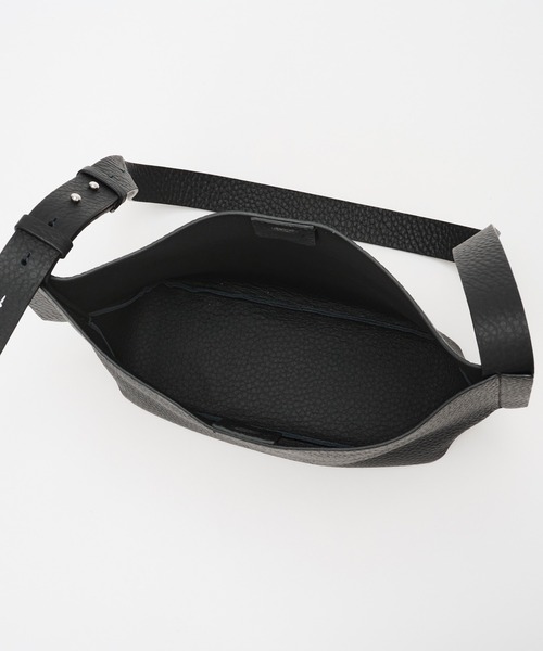 IACUCCI（イアクッチ）の「グッシオ ミディアムショルダー ALCE