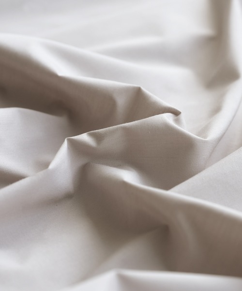 reca(レカ)の「シャーリング袖ボリュームブロードシャツ(シャツ/ブラウス・レディース・オフホワイト/ブラック/グレイッシュベージュ/ライトグレー・M)」の16枚目の写真