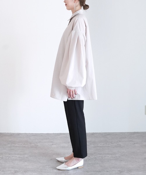 reca(レカ)の「シャーリング袖ボリュームブロードシャツ(シャツ/ブラウス・レディース・オフホワイト/ブラック/グレイッシュベージュ/ライトグレー・M)」の10枚目の写真