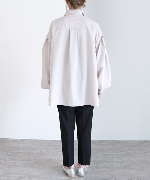 reca(レカ)の「シャーリング袖ボリュームブロードシャツ(シャツ/ブラウス・レディース・オフホワイト/ブラック/グレイッシュベージュ/ライトグレー・M)」の11枚目の写真