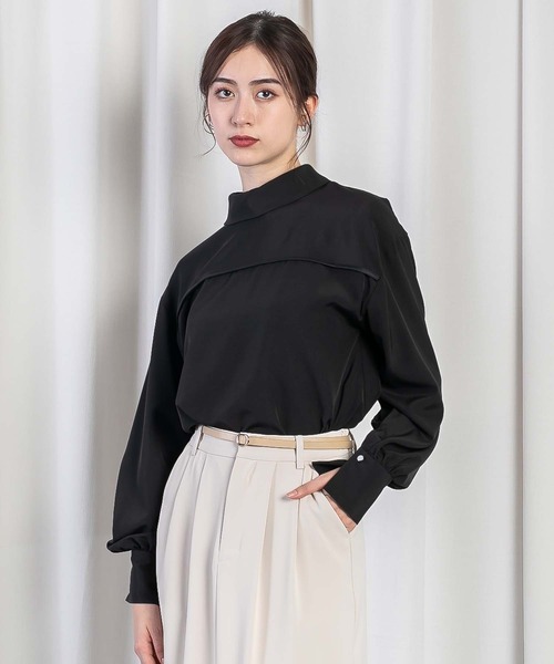 RAW FUDGE(ローファッジ)の「ロールカラーギャザースリーブブラウス(シャツ/ブラウス・レディース・ブラック/オフホワイト・M)」の1枚目の写真