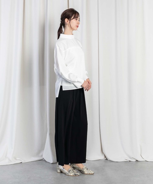 RAW FUDGE(ローファッジ)の「ロールカラーギャザースリーブブラウス(シャツ/ブラウス・レディース・ブラック/オフホワイト・M)」の3枚目の写真