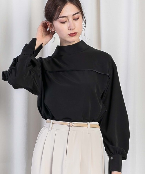 RAW FUDGE(ローファッジ)の「ロールカラーギャザースリーブブラウス(シャツ/ブラウス・レディース・ブラック/オフホワイト・M)」の5枚目の写真