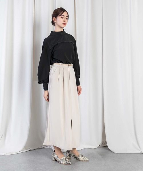 RAW FUDGE(ローファッジ)の「ロールカラーギャザースリーブブラウス(シャツ/ブラウス・レディース・ブラック/オフホワイト・M)」の7枚目の写真