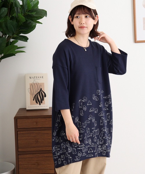 Quelle Chance(ケルシャンス)の「くまうじゃうじゃプリントチュニック(Tシャツ/カットソー・レディース・スモークピンク/ベージュ/ネイビー・M)」の4枚目の写真