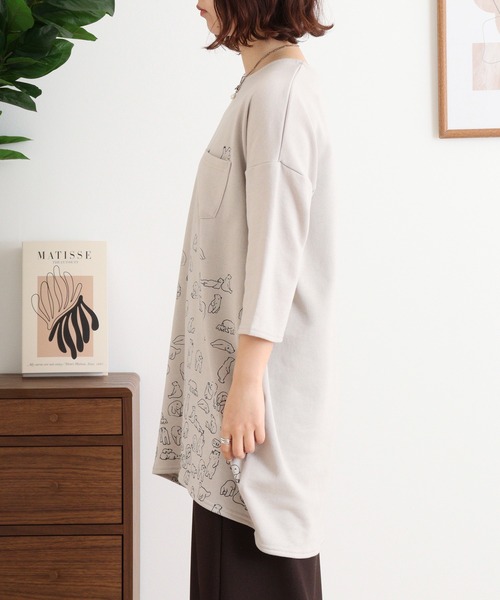 Quelle Chance(ケルシャンス)の「くまうじゃうじゃプリントチュニック(Tシャツ/カットソー・レディース・スモークピンク/ベージュ/ネイビー・M)」の12枚目の写真