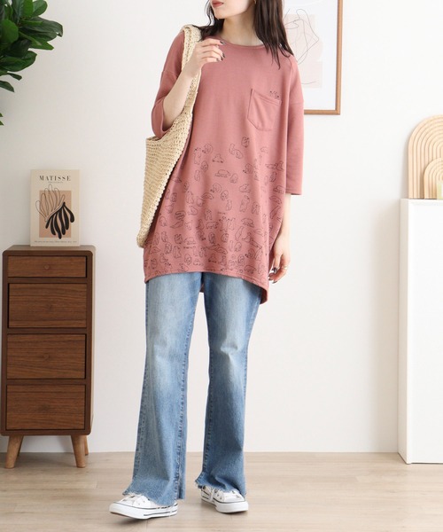 Quelle Chance(ケルシャンス)の「くまうじゃうじゃプリントチュニック(Tシャツ/カットソー・レディース・スモークピンク/ベージュ/ネイビー・M)」の10枚目の写真