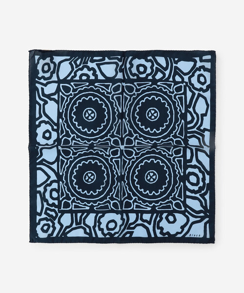 Bshop（ビショップ）の「Bleck | シルククレープ スカーフ（バンダナ/スカーフ・レディース・ブラック系その他/ブルー系その他5・ONE）」の6枚目の写真