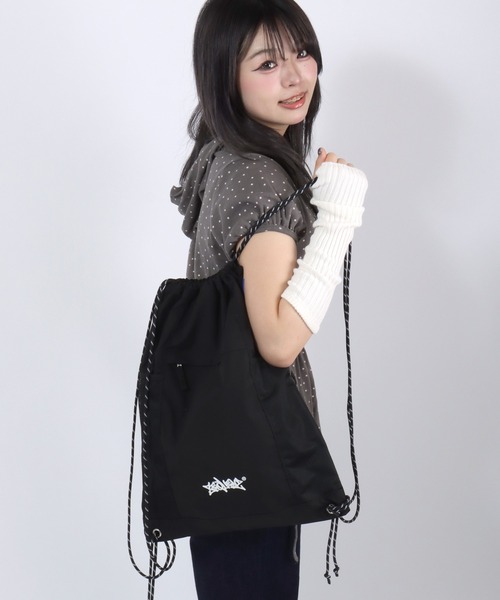 Salong hameu(サロン ハミュー)の「DAILY TECH KNAPSACK/サイドメッシュポケット テックナイロンナップサック/通学・ジム・ワンマイル/ストリートバッグ(バックパック/リュック・メンズ・ライトグレー/ライトピンク/ブラック・FREE)」の8枚目の写真