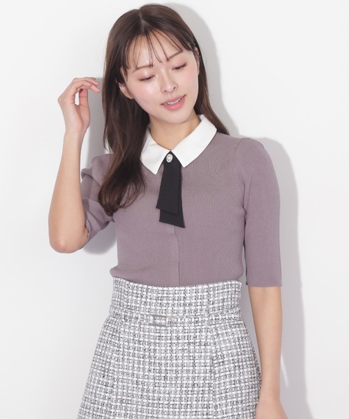 JILL by JILL STUART(ジルバイジルスチュアート)の「◇襟付きリボンタイニットトップス 5分袖(ニット/セーター・レディース・グレー/ブルー/ブラック/ホワイト系その他・FREE)」の1枚目の写真