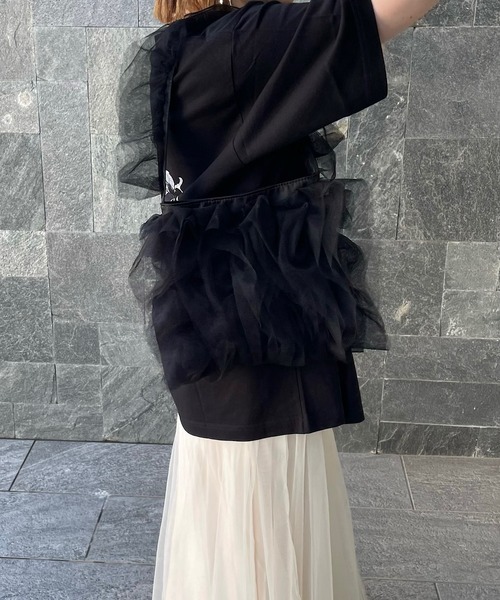 H.TOKYO(エイチトウキョウ)の「H.TOKYO × mimi / フリルワンショルダーバッグ(ショルダーバッグ・レディース・ホワイト/ブラック・FREE)」の1枚目の写真