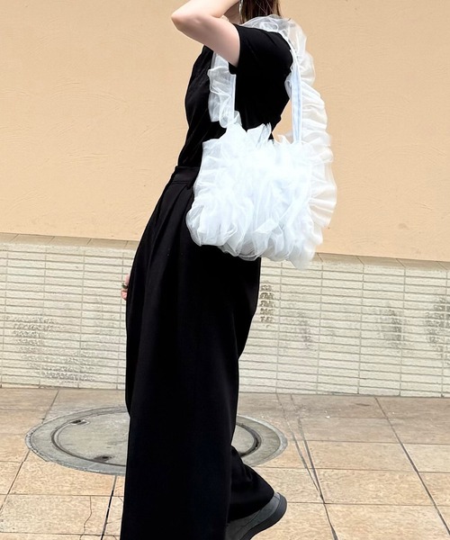 H.TOKYO(エイチトウキョウ)の「H.TOKYO × mimi / フリルワンショルダーバッグ(ショルダーバッグ・レディース・ホワイト/ブラック・FREE)」の7枚目の写真