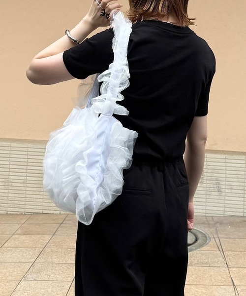 H.TOKYO(エイチトウキョウ)の「H.TOKYO × mimi / フリルワンショルダーバッグ(ショルダーバッグ・レディース・ホワイト/ブラック・FREE)」の10枚目の写真