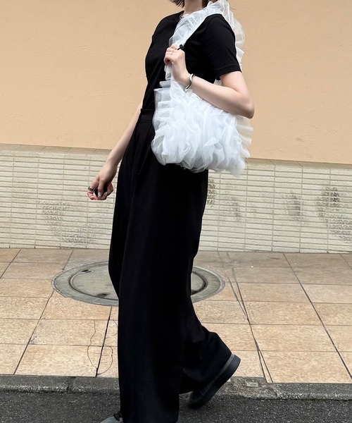 H.TOKYO(エイチトウキョウ)の「H.TOKYO × mimi / フリルワンショルダーバッグ(ショルダーバッグ・レディース・ホワイト/ブラック・FREE)」の11枚目の写真