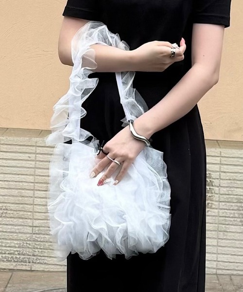 H.TOKYO(エイチトウキョウ)の「H.TOKYO × mimi / フリルワンショルダーバッグ(ショルダーバッグ・レディース・ホワイト/ブラック・FREE)」の22枚目の写真