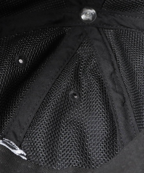 KRIFF MAYER（クリフメイヤー）の「撥水加工 ナイロン ロングビルキャップ 吸汗速乾スベリ使用 つば長 深め（キャップ・メンズ・ブラック・FREE）」の18枚目の写真