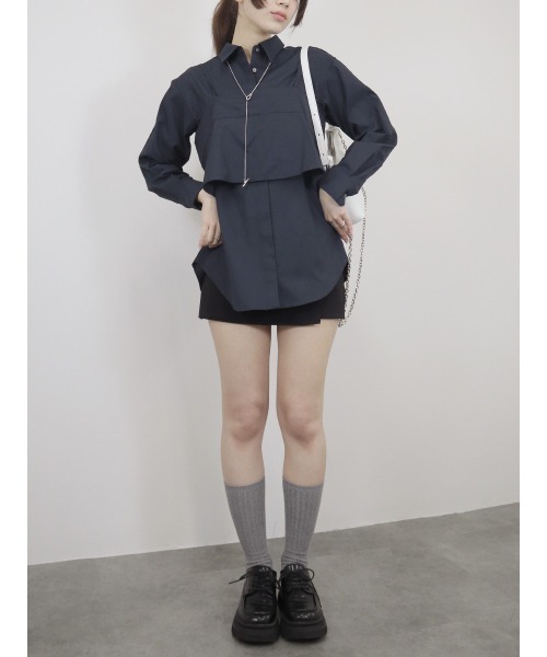 Reurie'(レウリィ)の「【2点セット】レイヤードビスチェ&シャツセット/layered bustier&shirt 長袖 襟付き シンプル 大人カジュアル きれいめ 重ね着 セットアップ オフィスカジュアル 韓国(アンサンブル・レディース・ネイビー/ブルー・FREE)」の7枚目の写真