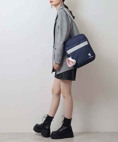 sanrio(サンリオ)の「RBサンリオポリハートP付スクールSD(ショルダーバッグ・レディース・ブラック系その他2/ブラック系その他/ブラック・FREE)」の16枚目の写真