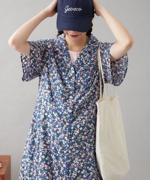 GEVACO（ゲバコ）の「【GEVACO】小花柄開襟ワンピース（ワンピース・レディース・イエロー/サックスブルー・ONE SIZE）」の2枚目の写真