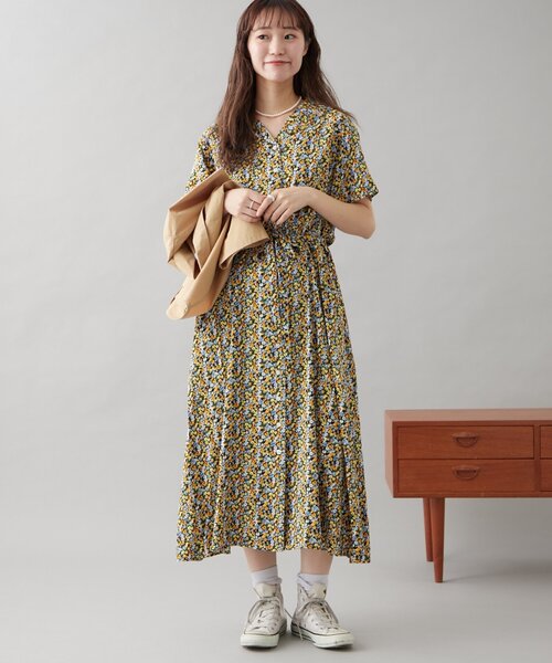 GEVACO（ゲバコ）の「【GEVACO】小花柄開襟ワンピース（ワンピース・レディース・イエロー/サックスブルー・ONE SIZE）」の8枚目の写真