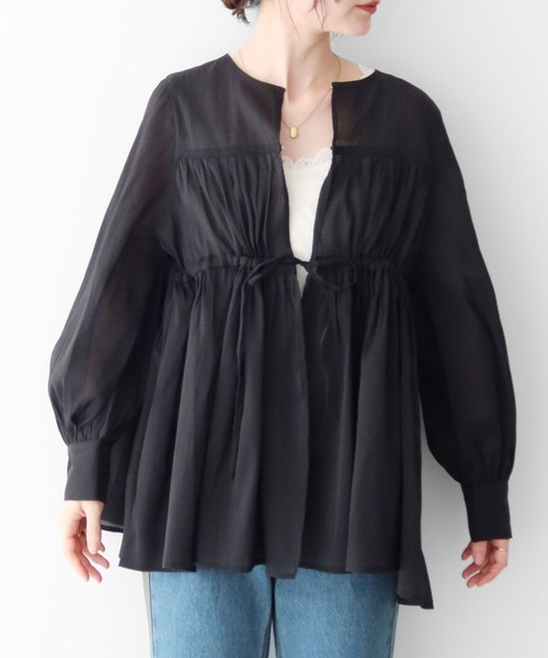 earth music&ecology（アースミュージックアンドエコロジー）の「フロントリボンシアーチュニック（チュニック・レディース・ライトベージュ/ブラック/ピンク・FREE）」の2枚目の写真