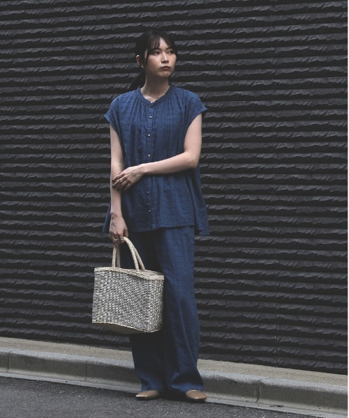 Right-on(ライトオン)の「Other(ソノタ)【レディース】「インド刺繍」ノースリーブシャツ(その他トップス・レディース・ブルー/ダークグレー・M/L)」の4枚目の写真