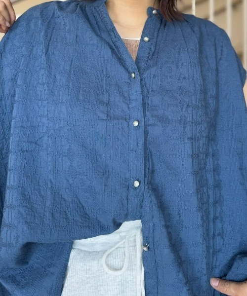 Right-on(ライトオン)の「Other(ソノタ)【レディース】「インド刺繍」ノースリーブシャツ(その他トップス・レディース・ブルー/ダークグレー・M/L)」の3枚目の写真