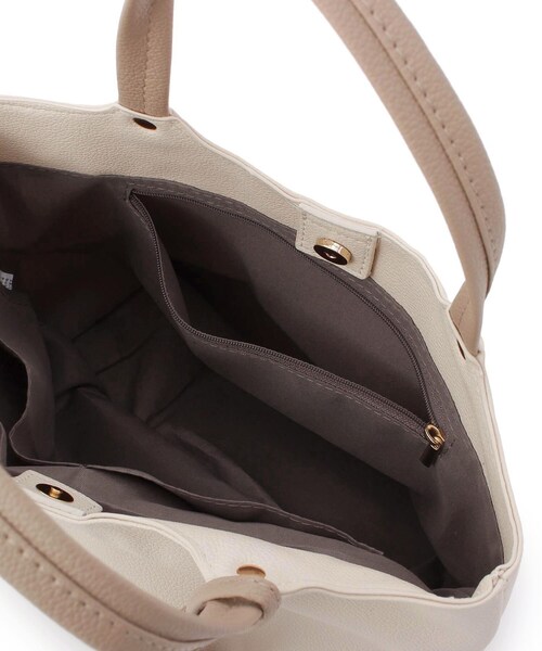 one'sterrace(ワンズテラス)の「SE 合皮タッセルミニトート(トートバッグ・レディース・アイボリー系8/ブラック系8/ブルー系その他7・99)」の12枚目の写真