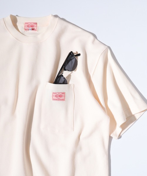 BIG MIKE(ビッグマイク)の「BIG MIKE 鹿の子 サングラスポケット TEEシャツ ポケットTシャツ(Tシャツ/カットソー・メンズ・チャコール/ナチュラル・L/XL/M)」の1枚目の写真