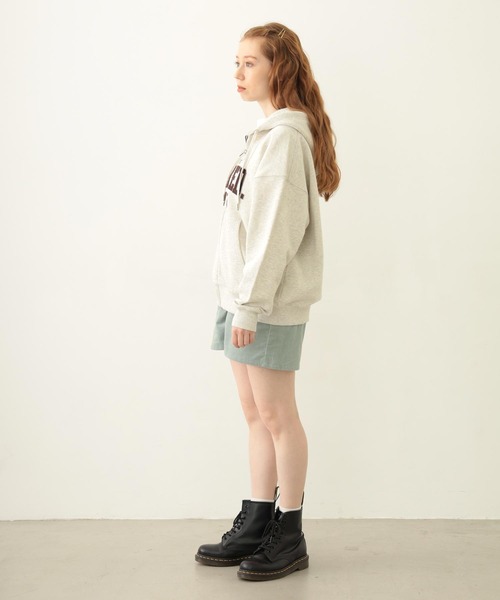 MILKFED.（ミルクフェド）の「COLLEGE PATCH ZIP UP HOODIE（パーカー・レディース・ブラック/レッド/オートミール/ネイビー・M/L）」の8枚目の写真