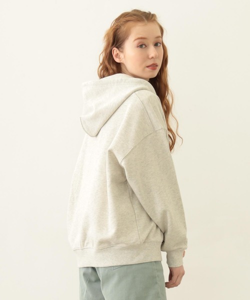 MILKFED.（ミルクフェド）の「COLLEGE PATCH ZIP UP HOODIE（パーカー・レディース・ブラック/レッド/オートミール/ネイビー・M/L）」の6枚目の写真