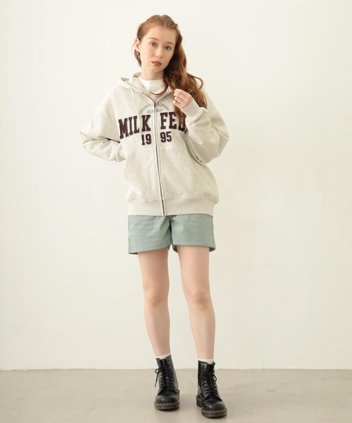 MILKFED.（ミルクフェド）の「COLLEGE PATCH ZIP UP HOODIE（パーカー・レディース・ブラック/レッド/オートミール/ネイビー・M/L）」の11枚目の写真