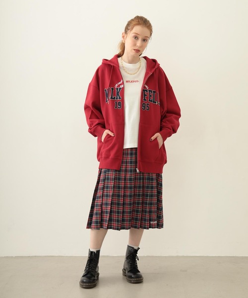 MILKFED.（ミルクフェド）の「COLLEGE PATCH ZIP UP HOODIE（パーカー・レディース・ブラック/レッド/オートミール/ネイビー・M/L）」の15枚目の写真
