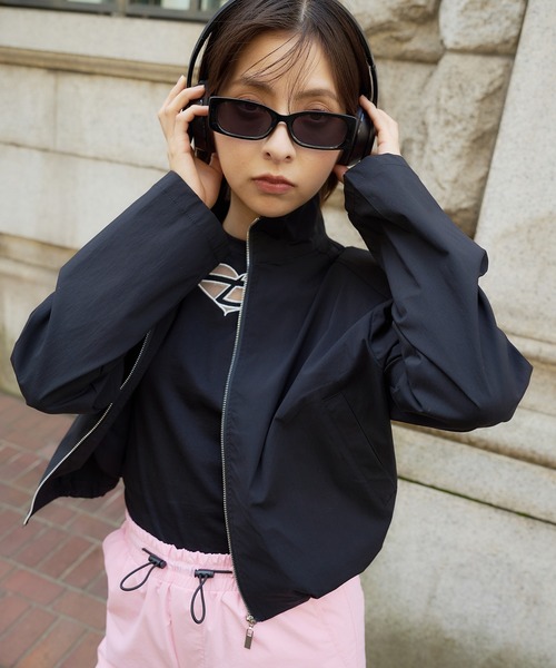 DURAS(デュラス)の「スタンドネックドロストブルゾン(ブルゾン・レディース・ブラック/ホワイト/ブルー・FREE)」の3枚目の写真