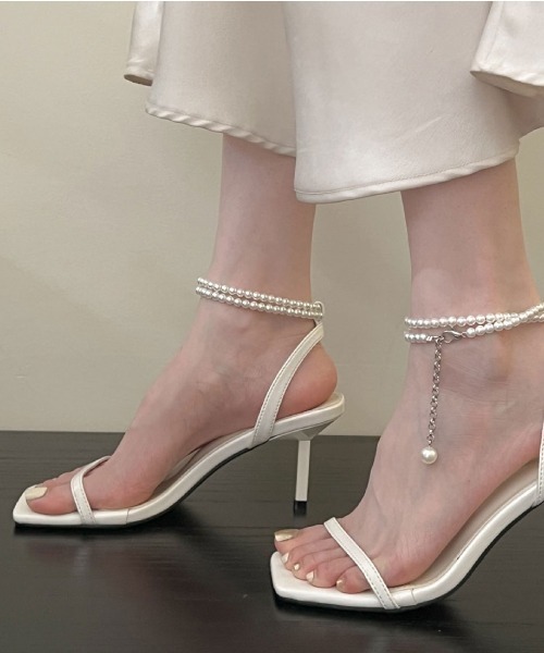 Forcement(フォースメント)の「パールベルト大人上品パンプス(パンプス・レディース・ホワイト/ブラック/シルバー・23cm/23.5cm/24cm/24.5cm)」の6枚目の写真