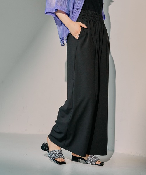 LEPSIM（レプシィム）の「スラックスギャザーWフレアパンツ　290494（その他パンツ・レディース・ブラック/グレー/ネイビー/グレイッシュベージュ・FREE）」の12枚目の写真