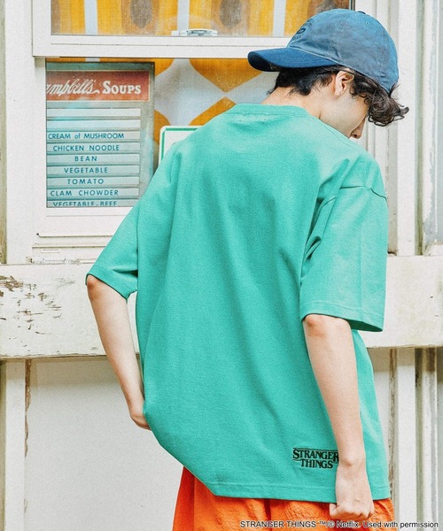 niko and...(ニコアンド)の「【STRANGER THINGS】コラボ プリントTシャツ Season 1(Tシャツ/カットソー・メンズ・アイボリー/チャコール/ブラック/ライトブルー・LARGE/MEDIUM)」の19枚目の写真