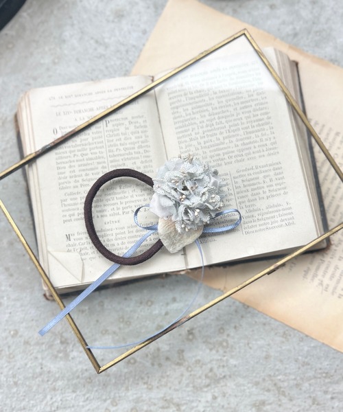 m.soeur（エムスール）の「アジサイの花束ヘアゴム（ヘアゴム・レディース・グレー/ブルー/ブラック・FREE）」の3枚目の写真