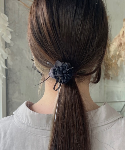 m.soeur（エムスール）の「アジサイの花束ヘアゴム（ヘアゴム・レディース・グレー/ブルー/ブラック・FREE）」の6枚目の写真