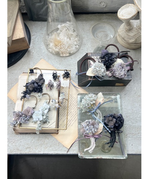 m.soeur（エムスール）の「アジサイの花束ヘアゴム（ヘアゴム・レディース・グレー/ブルー/ブラック・FREE）」の9枚目の写真