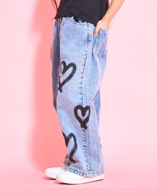 ANAP kids(アナップキッズ)の「ハートペイントデニムワイドパンツ(デニムパンツ・キッズ・ブルー/ライトブルー・120cm/110cm/130cm)」の4枚目の写真