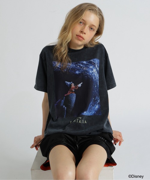 Disney Fantasia Mickey Mouse Tシャツ 海外限定 ディズニー Disney Collection》FANTASIA / MICKEY MOUSE / BROOM T-SHIRT