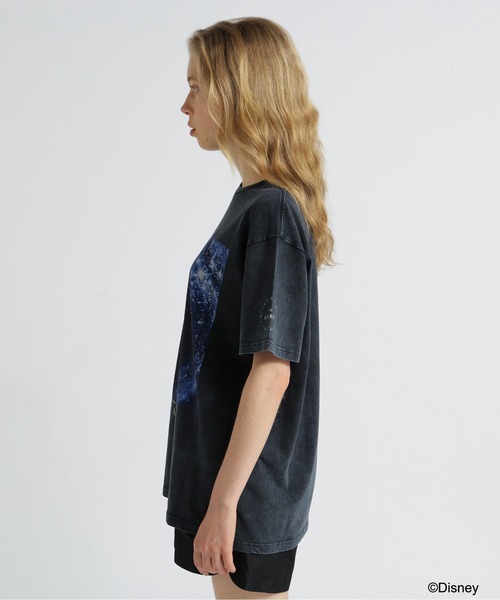 Disney(ディズニー)の「《Disney Collection》FANTASIA / MICKEY MOUSE / FILM MAGIC T-SHIRT / AVIREX WOMAN(Tシャツ/カットソー・レディース・チャコール/オフホワイト・FREE)」の4枚目の写真