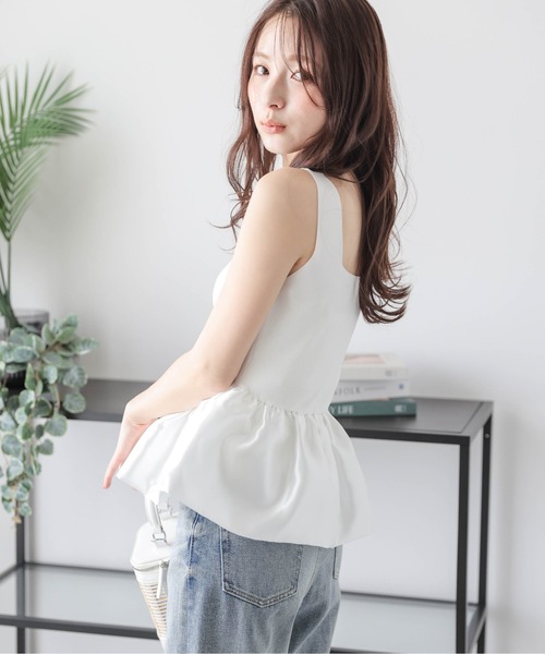 【新品未使用】ぺプラムコートMサイズSUGAR BISCUIT ペプラム キャミソール デニム[品番：SGBW0001679]｜SUGAR