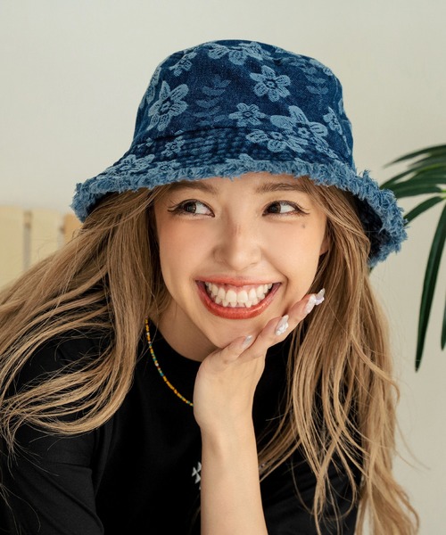 anap mimpi（アナップミンピ）の「フラワー柄 デニム フリンジ バケット ハット（ハット・レディース・インディゴブルー/ライトブルー・FREE）」の12枚目の写真