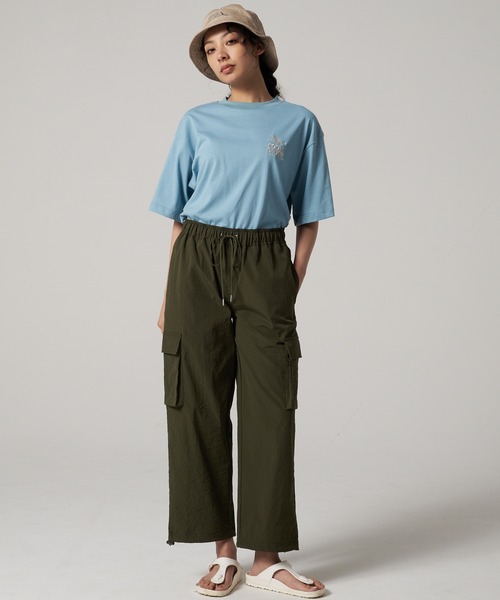 Eddie Bauer(エディーバウアー)の「マウンテン クリンクル カーゴパンツ(カーゴパンツ・レディース・ブラック/カーキ・S/M/L/XL)」の13枚目の写真