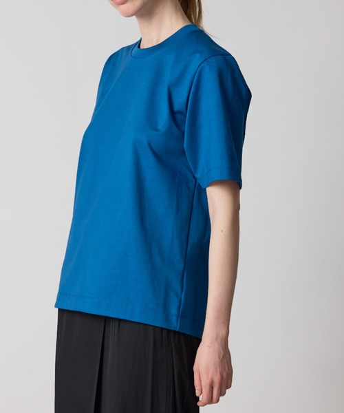 CINOH(チノ)の「COTTON JERSEY COMPACT T-SHIRT(Tシャツ/カットソー・レディース・ブルー/ブラック/ホワイト・36/38)」の10枚目の写真