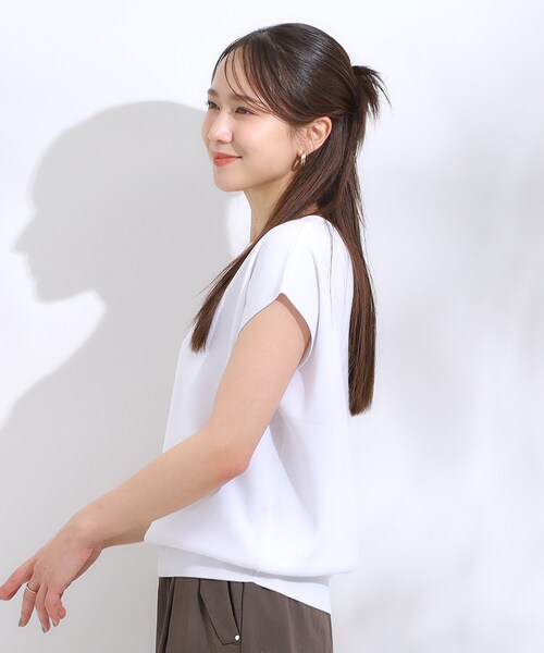 DRESKIP（ドレスキップ）の「【洗える/S-LL/ひんやり】さらりと好印象　総針フレンチスリーブニット（ニット/セーター・レディース・オフホワイト/レッド系1/ブラック/ネイビー・04/03/02/01）」の10枚目の写真